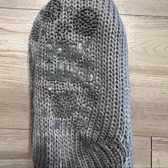 Muk Luks Womens Tall Pom Cabin Socks Size S/M - Picture 6 of 7